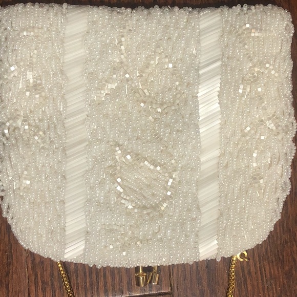 Stunning vintage beaded bridal handbag. - Picture 3 of 8